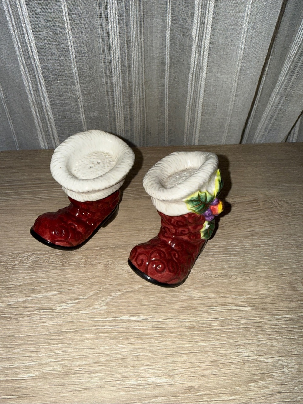 Fitz and Floyd Christmas Santa's Boots Salt and Pepper Shakers Set‎ Vintage